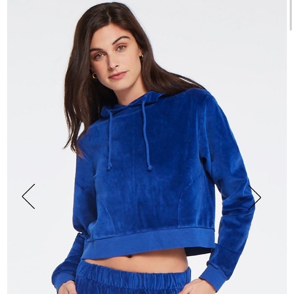NWT suzie Kondi Cropped Hoodie Sold out style - Picture 3 of 8